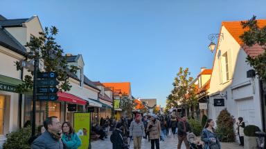 Exterior view of La Vallée Village